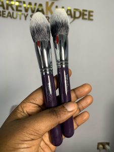 Yanga powder brushes