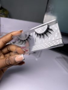 Unbranded single lashes