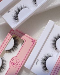 Wynk single lashes