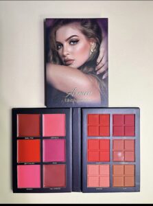 Avour blush palette
