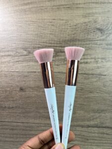Amor US luxe Foundation brush
