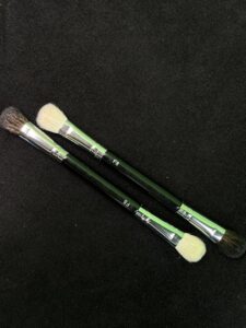 Unbranded 2 in 1 blending brush