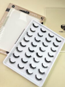 Chee lashes 16 in 1