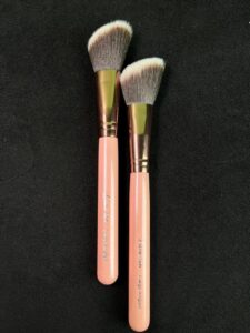 Luxe 504 Angled Contour brush
