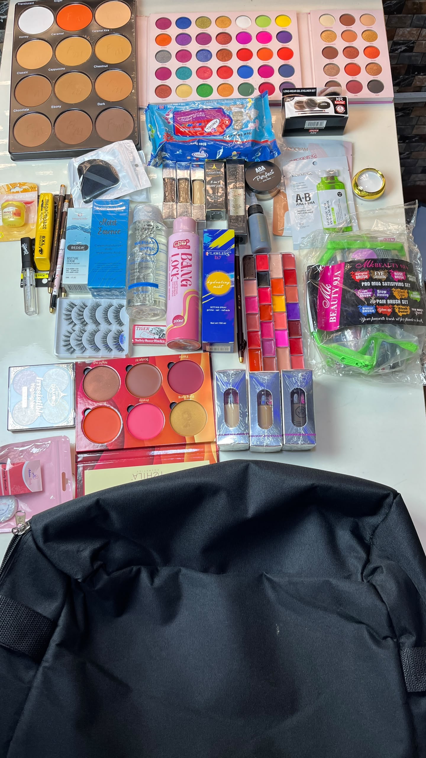 Beginner Makeup Kit 2 - Image 2