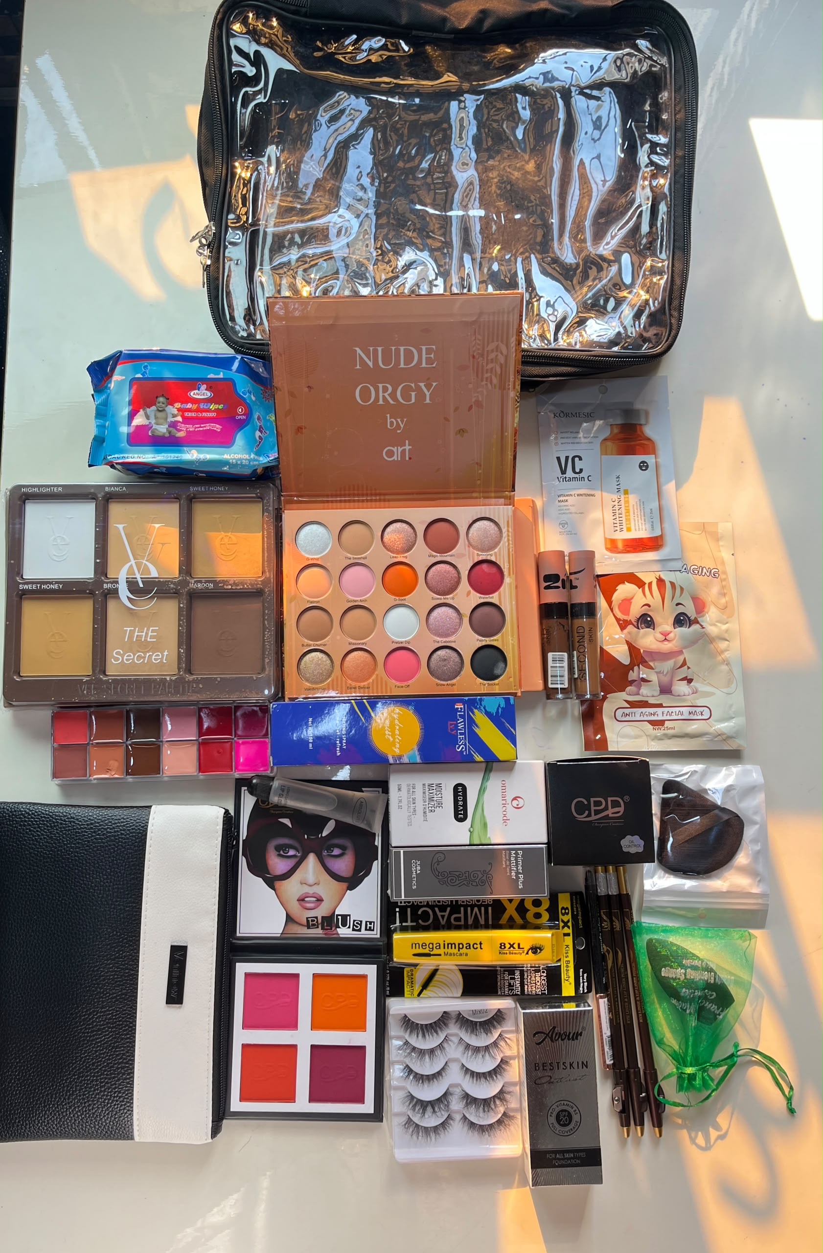 Personal Makeup Kit 2 - Image 2